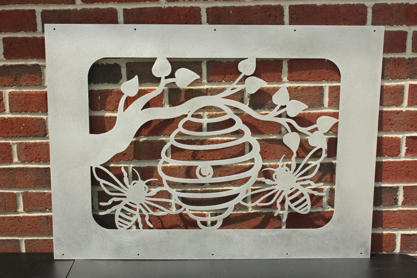 Beehive Planter Stand – Metal Flower Pot Holder for Garden Décor